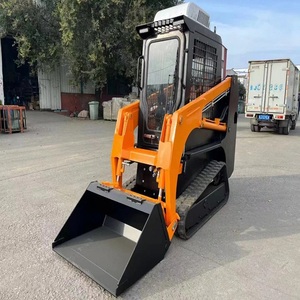 Chargeuse compacte multifonction Dynamic TS65 pour les chantiers de construction et les projets agricoles - Product Image 3