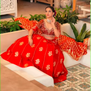 ชุดเลเฮนกาแบบดั้งเดิมพร้อมเสื้อคลุม รุ่น Rust Rakhtim สวยงาม ทันสมัย เหมาะสำหรับงานแต่งงาน คอลเลคชั่นเลเฮนกาโชลี - Product Image 1