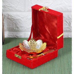 Service de table Arya Digital en argent allemand 5 pièces (fourchettes/couteaux/baguettes) avec plateau – Vaisselle de mariage moderne gravée avec incrustations dorées 100 ml - Product Image 6