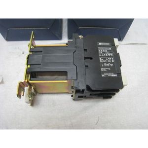 Contactor de Motor Schneider Telemecanique LP1D4011BD - Equipos y Piezas de Semiconductores de Confianza a Nivel Mundial - Product Image 3