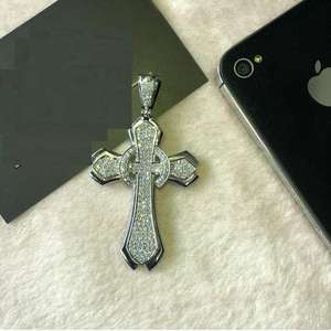 Pendentif Croix Luxe Sertie de Moissanite VVS, Bijoux Hip Hop, Collier Statement Finition Argent - Product Image 4