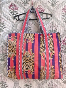 Women <b>Quilted</b> Cotton Tote Bag with Tiger Hand Print Bohemian Style Casual Zipper Travel Daily Use <b>Handbag</b> for Women - Product Image 4