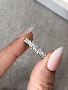 แหวนเพชรทรงกลม 3 กะรัต เพาะเลี้ยงในห้องปฏิบัติการ แหวนแต่งงานทอง 14K แหวนเพชรทรงกลมแบบ Eternity - Product Image 1