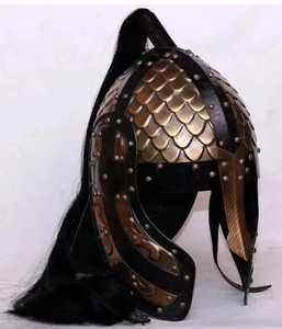 Casco de Armadura de Latón Chapado en Oro con Crin Negra, Estilo Antiguo, para Cosplay de Fantasía, Pieza de Exhibición - Product Image 1