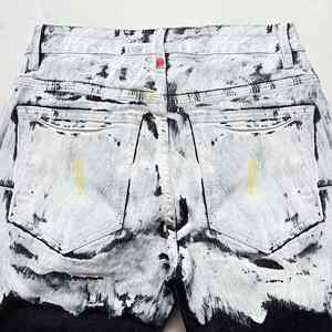 Servicios de fabricación confiables para marcas privadas que desean lanzar su propia línea de pantalones vaqueros estampados. - Product Image 3