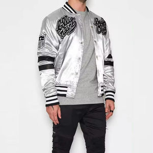 Vestes universitaires en satin de soie tendance, vente en gros, couleur et logo personnalisés, pour hommes, fabriquées au Pakistan - Product Image 5