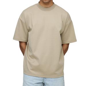 Vente en gros de t-shirts respirants de qualité supérieure pour hommes, coupe ample, col rond, manches courtes, parfait pour la superposition - Product Image 4