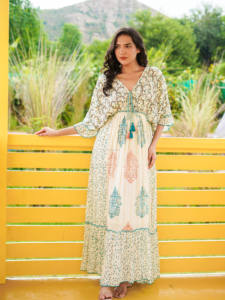 Robe midi artisanale indienne en dentelle florale blanche, faite main en coton fluide, pour invitées de fête, imprimée numériquement, coupe trapèze, écologique - Product Image 3