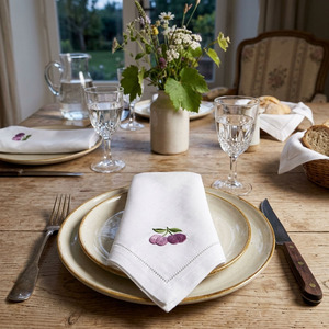 Serviettes de table en coton blanc personnalisées en gros, brodées, avec ourlet festonné, élégantes, pour la maison, l'hôtel, les mariages et les événements - Product Image 1
