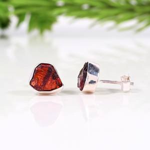 ต่างหูพลอยโกเมนดิบประจำเดือนมกราคม เงินแท้ สไตล์มินิมอล งานแฮนด์เมด - Product Image 6