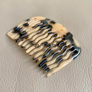 Tradebyd Handmade Resin Hair Comb Stylish Durable Hair Care <b>Tool</b> for Salon and Home Use - Product Image 3