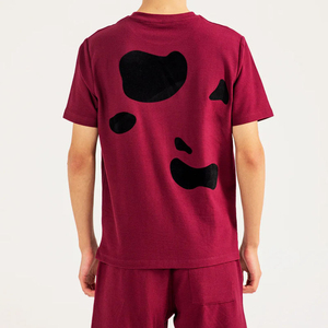 ชุดเซ็ตเสื้อผ้าผู้ชายลายทางสไตล์มินิมอล |   ชุดกีฬาฤดูร้อนแบบ 2 ชิ้น |   เสื้อยืดและกางเกงขาสั้นสไตล์วาร์ซิตี้แบบสั่งทำพิเศษ |   ผู้จัดจำหน่ายสินค้าจำนวนมาก - Product Image 2