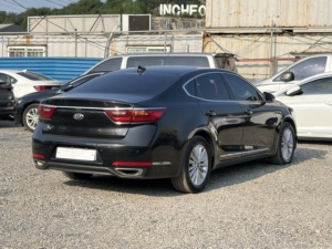 Voiture d'occasion noire K7 2019 berline GPL avec siège à mémoire de forme, navigation, caméra, 5 places, conduite à gauche, voiture d'occasion coréenne - Product Image 2