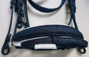 Accesorios Ecuestres: Set de Brillo Combinado para Caballo - Brida de Cuero, Almohadilla para Silla de Montar, Botas de Cepillado y Set de Brillo para Caballo - Product Image 3