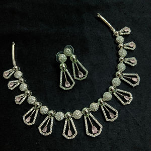 Ensemble de bijoux de mariée en diamant américain classique Collier et boucles d'oreilles en deux pièces pour mariage Style classique à la mode - Product Image 1