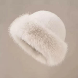 SIDDIQUI HOSINEX Nouveau 2024 Chapeau Bob Femme Adulte en Fausse Fourrure Unie Laminée Décontracté Doux Sans Couture Effet Délavé Déchiré Hiver Chaud avec Nœud - Product Image 2