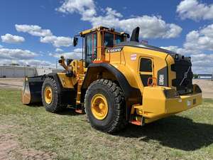 รถตักล้อยาง Volvo L180H ปี 2014 มือสอง รับน้ำหนักได้ 300 ตัน พร้อมเครื่องยนต์ เกียร์ และปั๊ม - Product Image 4