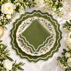Ensemble de sets de table et serviettes en coton brodé vert olive chic, bordure festonnée, pour décorations de table rondes pour mariages et fêtes - Product Image 2