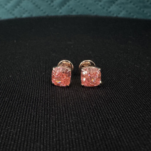 Pendientes de Oro Rosa de 18K con Diamante Rosa Cultivado en Laboratorio de 2.25 CT, Corte Cojín, Certificado IGI, Minimalistas, de Lujo, para Mujer, Regalo para Fiesta - Product Image 1