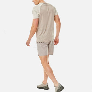 Ensemble t-shirt et short de sport pour homme, tissu extensible confortable, idéal pour la course à pied, les entraînements et les sports - Product Image 3