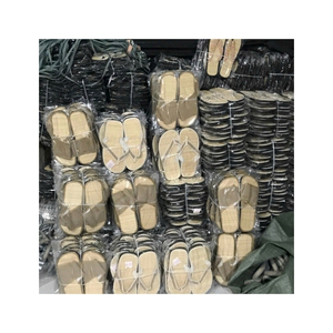 DISPONIBLES : Chaussons en jonc de mer tressé, chaussures légères, respirantes et flexibles pour les clients d'hôtel et les centres de villégiature, faciles à porter. - Product Image 5