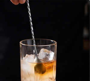 Cuillère à cocktail en acier inoxydable, design minimaliste, outil de mélange durable pour la préparation de cocktails, accessoires de bar - Product Image 5