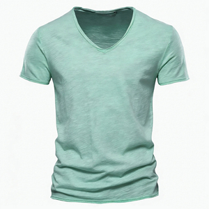 Camiseta de Punto para Hombre, Cuello en V, Manga Corta, Corte Ajustado, Color Verde Menta, Diseño Personalizado 2026, Logotipo Personalizado, Entrega Rápida - Product Image 1