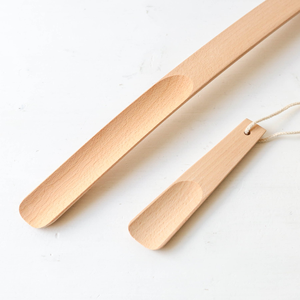Chausse-pied en bois de hêtre naturel fait main avec anse en corde tressée, finition lisse, aide à l'enfilage des chaussures - Product Image 4