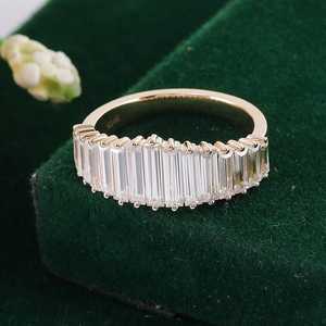 Anillo de media eternidad con corte baguette de moissanita, chapado en oro, plata 925 original, joyería fina para regalo de fiesta para amigos. - Product Image 5