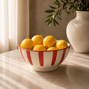 Bol à fruits en céramique artisanale avec finition à rayures rouges vibrantes, forme ronde profonde et allure élégante pour comptoir - Product Image 1