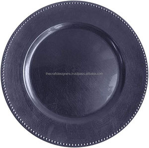 Assiette de présentation rustique en métal antique pour la décoration de table de ferme, alliant l'artisanat classique à l'attrait du style moderne - Product Image 2