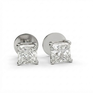 Pendientes de Diamantes Cultivados en Laboratorio con Corte Princesa de 4 Quilates |   Certificado IGI Oro Blanco de 10k - Product Image 2