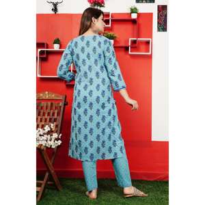 Elegante Salwar Kurta de Algodón con Estampado Floral Digital Azul Cielo para Mujer, Corte Recto, Estilo Étnico Indio Pakistaní, Modelo Aarti 10 - Product Image 2