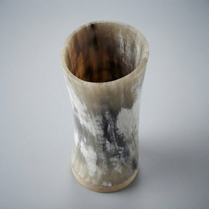 Gobelet en corne de buffle écologique naturel avec base en bois, fabriqué à la main, par REHMAN CRAFT - Product Image 4