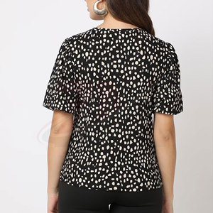 T-shirt imprimé pour femme en tissu doux, vêtement décontracté pour l'été, mode et confort quotidien, imprimé tendance pour femme - Product Image 3