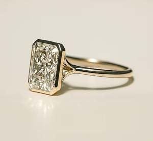 Anillo Solitario de Moissanita Corte Radiante 3CT Plata 925 con Engaste de Garras, Anillo de Compromiso de Lujo Minimalista, Boda Clásica Moderna - Product Image 5