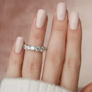 Anillo de Eternidad con Diamantes Cultivados en Laboratorio, Corte Redondo, Certificado IGI, Velorique - Product Image 2