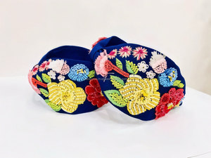 Diademas Unisex de Tela Bordada a Mano con Detalles Florales con Cuentas, Ajustables y Ecológicas para un Confort Suave - Product Image 2