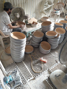 Bol décoratif minimaliste en bambou tressé fait main, écologique, avec incrustation de coquillages et laque d'œuf, pour la maison et la cuisine - Product Image 6