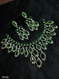 Ensemble de bijoux de mariée en diamant américain classique Collier et boucles d'oreilles en deux pièces pour mariage Style classique à la mode - Product Image 4