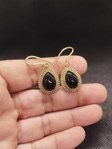 Pendientes de Latón con Ónix Negro al por Mayor, Joyería Colgante Hecha a Mano con Piedra Preciosa Negra Natural - Product Image 3