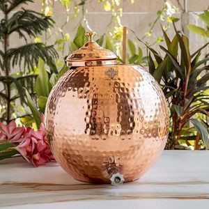 Distributeur d'eau chaud et froid réutilisable en cuivre de forme ronde, avec motif martelé et robinet, pour usage domestique - Product Image 5