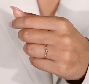 Anillo de Compromiso y Boda VBSR-99 E VS1 0.08CT para Mujer, Anillo de Boda Curvo de Oro Blanco de 14K con Diamante Cultivado en Laboratorio - Product Image 4