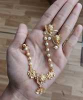 Collier et boucles d'oreilles Mala traditionnels ethniques en alliage de zinc plaqué or avec perles d'imitation taille brillante pour femmes hindoues