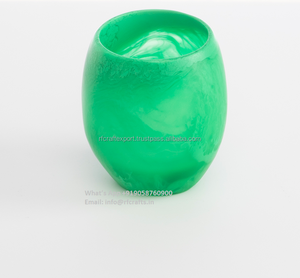 ถ้วยเรซินสีเขียวสุดหรูออกแบบมาสำหรับคนรักไวน์ด้วย rfcrafts - Product Image 1
