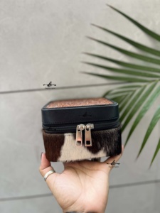Classic Handmade Leather Cosmetic Organizer Premium Vanity Box Premium Artisan Leather <b>Makeup</b> Storage Box - Product Image 2