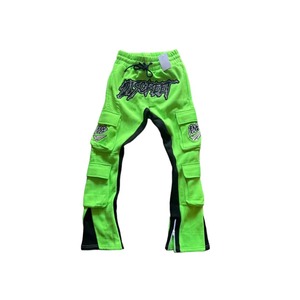 Conjunto de dos piezas de moda urbana vintage para hombre: Sudadera con capucha y bordado desgastado con logo personalizado y pantalones de pierna ancha de tela gruesa. - Product Image 5