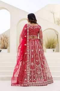 Lehenga Choli Traditionnel de Luxe pour Femmes avec Broderie Délicate en Soie Chinon et Matériaux Recyclés - Tenue de Mariage et de Soirée - Product Image 2