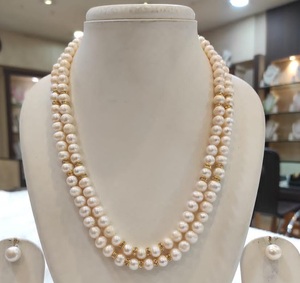 Impresionante conjunto de collar Mala con perlas auténticas de primera calidad y aretes para mujeres y niñas, ideal para bodas y fiestas. - Product Image 1