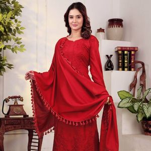 Ensemble prêt-à-porter pour femme, kurta, pantalon et dupatta en rayonne et coton brodé, entièrement cousu, tenue ethnique pour les occasions spéciales - Product Image 6